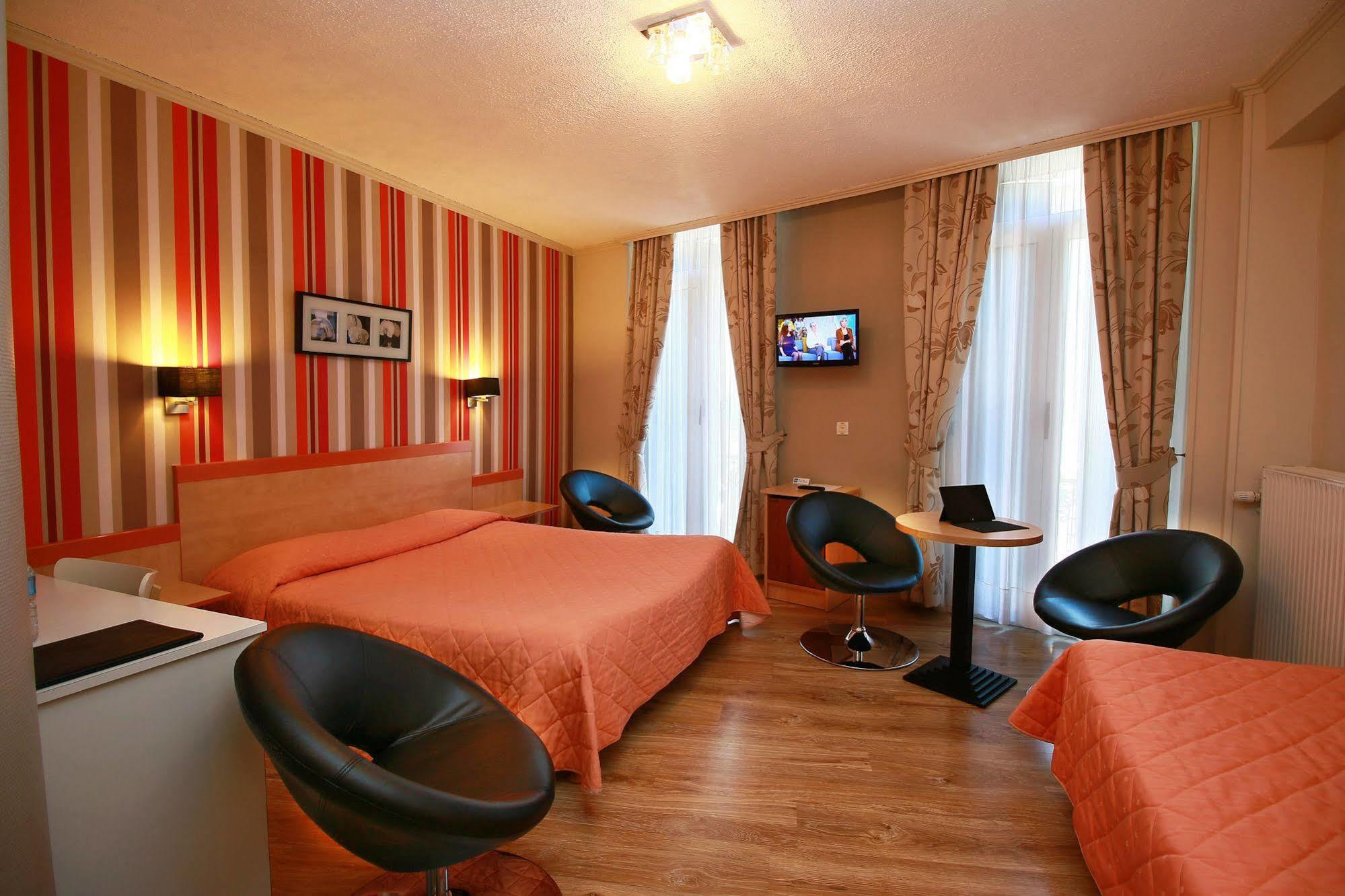 Hotel Panoramic Bagneres-de-Luchon Ngoại thất bức ảnh