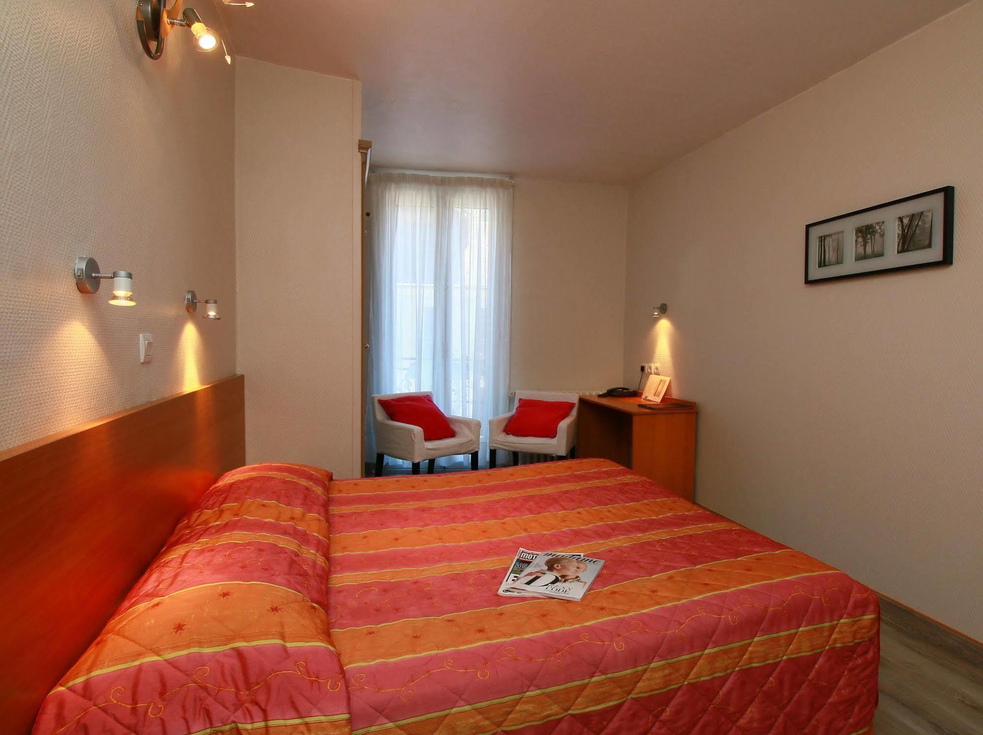Hotel Panoramic Bagneres-de-Luchon Ngoại thất bức ảnh